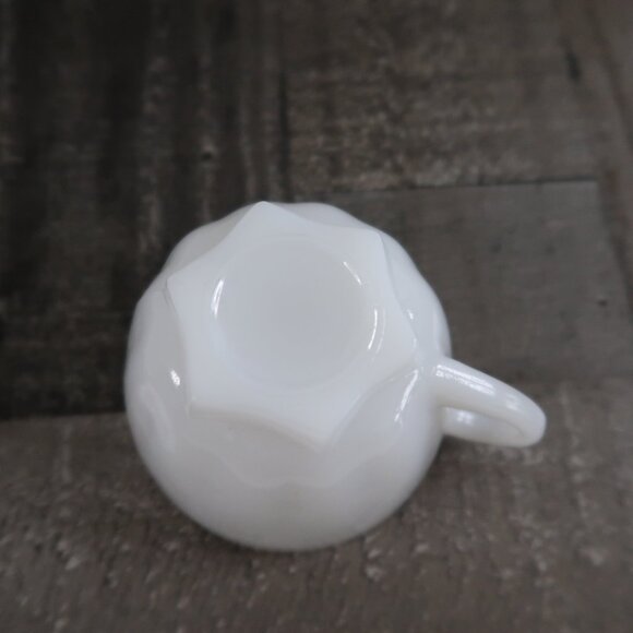 Anchor Hocking 22K Gold Trimmed Milk Glass Snack Set Cup & Tray - Picture 4 of 7